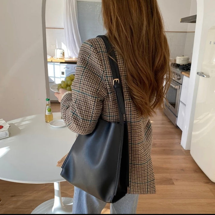 Camilla Classic Everyday Bag